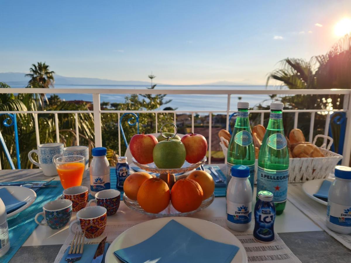 Ninfa Sul Mare Apartments 50 M E T R I Dal Mare Parcheggio Gratuito Custodito Capo Vaticano Exterior photo