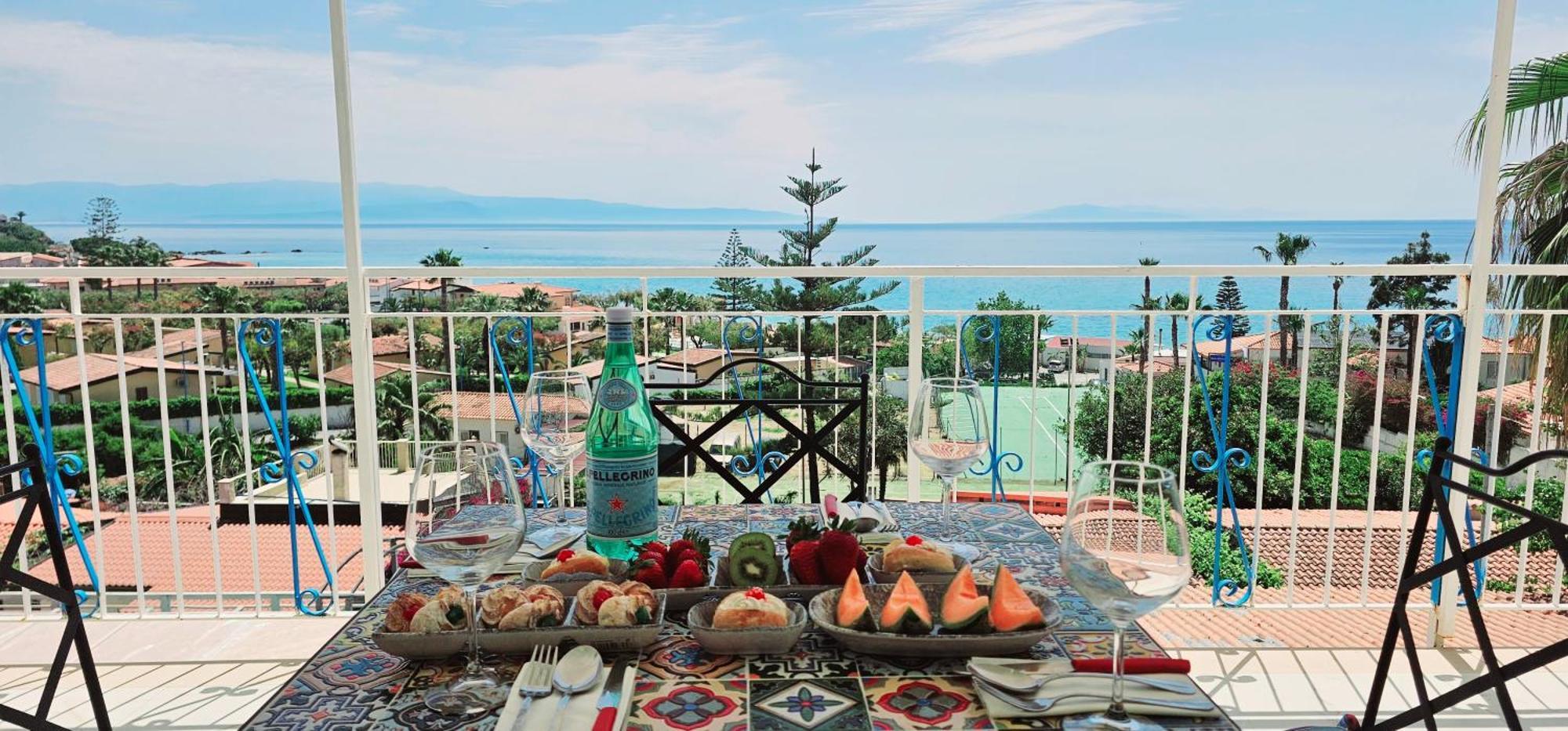 Ninfa Sul Mare Apartments 50 M E T R I Dal Mare Parcheggio Gratuito Custodito Capo Vaticano Exterior photo