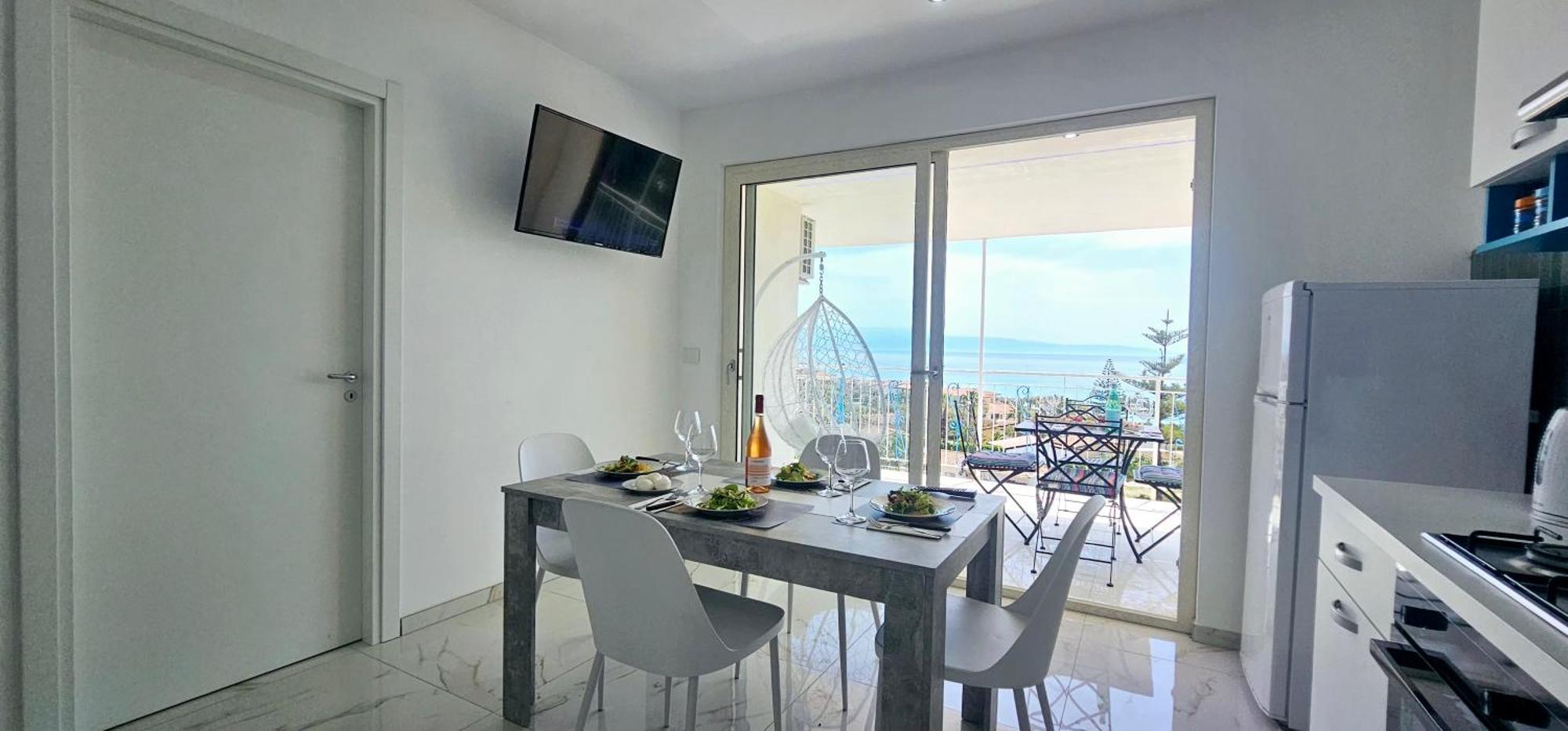 Ninfa Sul Mare Apartments 50 M E T R I Dal Mare Parcheggio Gratuito Custodito Capo Vaticano Exterior photo