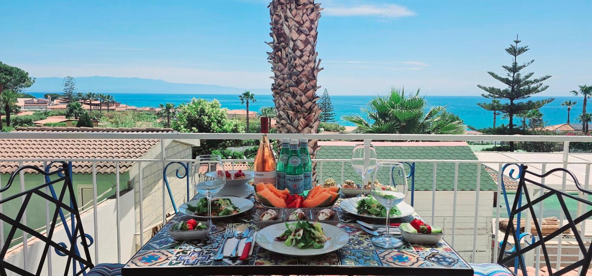 Ninfa Sul Mare Apartments 50 M E T R I Dal Mare Parcheggio Gratuito Custodito Capo Vaticano Exterior photo